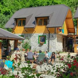 Rafting Camp Encijan, hotel u gradu Foča