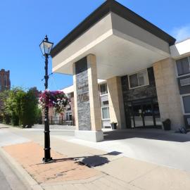 The Medicine Hat Villa, khách sạn ở Medicine Hat