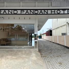 GRAND PANDAN HOTEL, hotel a Halangan