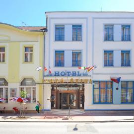 Viesnīca Hotel Zlatá Štika pilsētā Pardubice