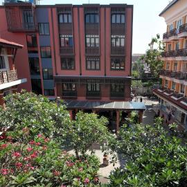 Rambuttri Village Plaza, hotel di Bangkok