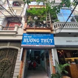 Nhà Nghỉ Hương Thúy - TTTM Royal City, hotel in Hanoi