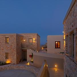 Viesnīca Themonies Luxury Suites pilsētā Hora Folegandrosa