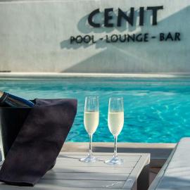 Hotel Cenit & Apts Sol y Viento, hotel in Ibiza Town