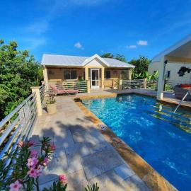 Just Chillin in Little Cayman, ξενοδοχείο σε Head of Bay