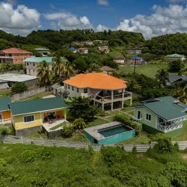 Waves Villa Guesthouse, hôtel à Kingstown