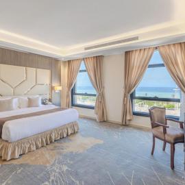 Guest House Hotel Apartments, hotel u gradu Janbu