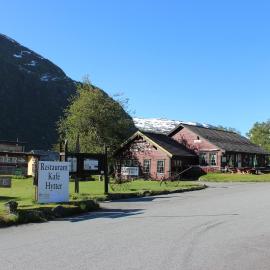 Skysstasjonen Cottages, hotel in Røldal
