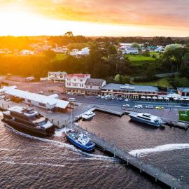 Strahan Village, hotel i Strahan
