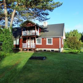 Sõrve Holiday Home โรงแรมในKargi