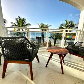 Maho Beach Bright Studio, Ocean View, hotel u gradu Maho Reef