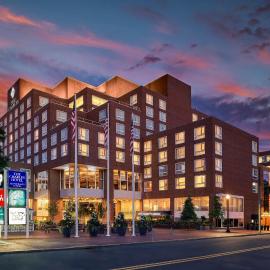 The Charles Hotel in Harvard Square، فندق في كامبريدج