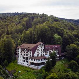 Hotel Valea cu Pesti, hotel sa Căpăţîneni-Ungureni