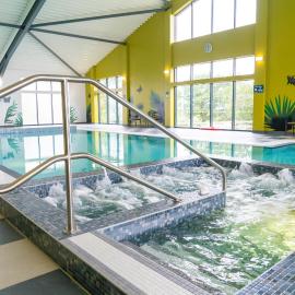 Camping Pods Hedley Wood Holiday Park, hotel en Bridgerule