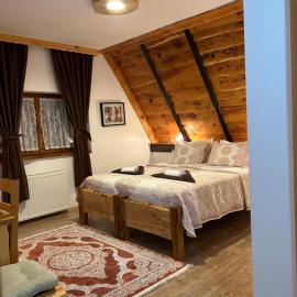 Rustic Lodge Plitvice, hotel em Plitvicka Jezera