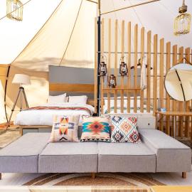 fabula glamping، فندق في كيميتسو