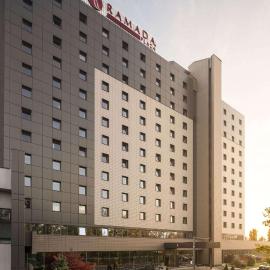 Ramada Plaza by Wyndham Bucharest Convention Center, hotel en Bucarest