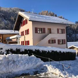 Perfect Mountain Condo - 4 Valleys - Swiss Alps, hotel u gradu 'Beuson'