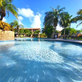 Eagle Beach luxury house, walking distance to the beach, hotel di Palm-Eagle Beach