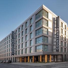 Courtyard by Marriott Cologne, hotel in Cologne