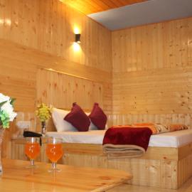 Guruchhaya hotel and cottages, hotel di Manali