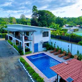 Villas Mapache del Caribe, hotell i Puerto Viejo