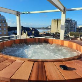 Hôtel Arc en Ciel et SPA Les Sables d'Olonne, Hotel in Les Sables-dʼOlonne