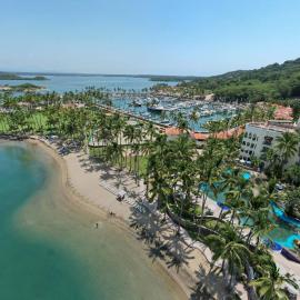 Grand Isla Navidad Golf & Spa Resort with Marina, khách sạn ở Barra de Navidad