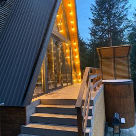 The Sunset Cabin будиночок з Чаном Чан не входить у вартість, hotel in Zhuraky