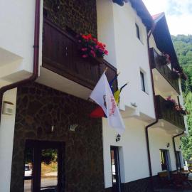 Hotel Popasul Regelui Transalpina, hotel a Tău Bistra