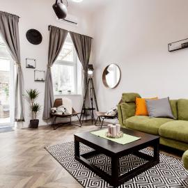 Walk to Nightlife from Elegant and Quiet Apartment, hotel en Budapest