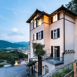 Paladina Hotel, hotel v mestu Pura