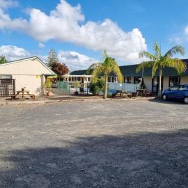 Pinelodge, hotel in Opua