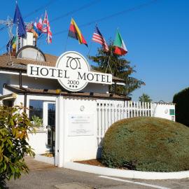 Hotel Motel 2000, hotel Trezzano sul Naviglióban