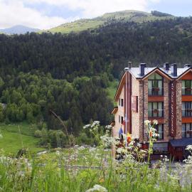 Apartaments Els Llacs, Hotel in Bordes d´Envalira
