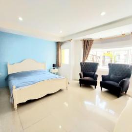 Orca Guest House and Restaurant, hotel in Pattaya