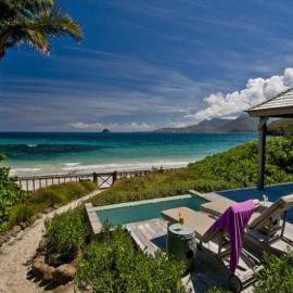 Oceanfront Beach House - RATE SPECIAL- Valentines on BEACH w Club Access Tennis King Bed, hotel din Christophe Harbour