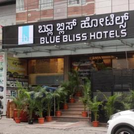 Blue Bliss Hotels By PPH Living Infantry Road, hotel in Bangalore