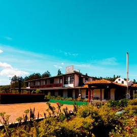 Hotel La Libertad, hotell i Paipa