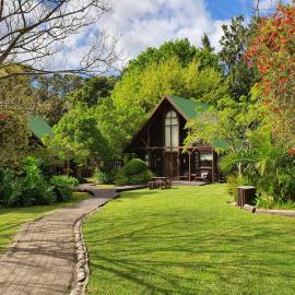 Tsitsikamma Lodge & Spa, хотел в Стормсривиер