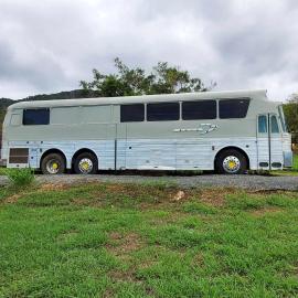 Le Big Bus, hôtel à Nessadiou