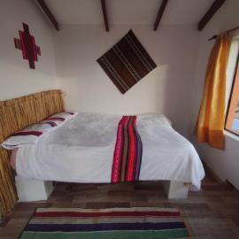 INTI WASI LODGE، فندق في Comunidad Yumani