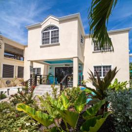 Hidden Gem Barbados, hotel di Christ Church