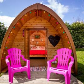 Podumna Glamping Village, hotel em Portumna