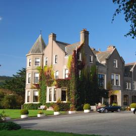 Enniskeen Country House Hotel, hotel u gradu 'Newcastle'