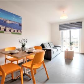 Elise Apartments、グジラのホテル