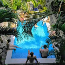 Hostal Azul, hotel en Granada