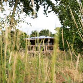 Ecau Lodge - Logement insolite à 30km de Pairi Daiza, hotel v destinácii Écaussinnes-dʼEnghien