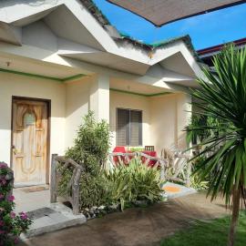 Enrico's Guesthouse, hotel i Siquijor