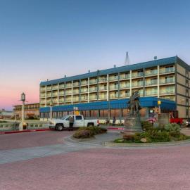 Promenade Inn & Suites Oceanfront